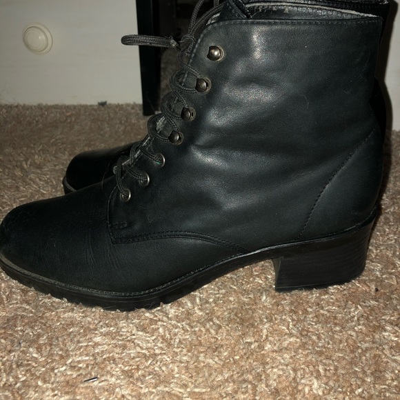 Heeled boots - Picture 1 of 2